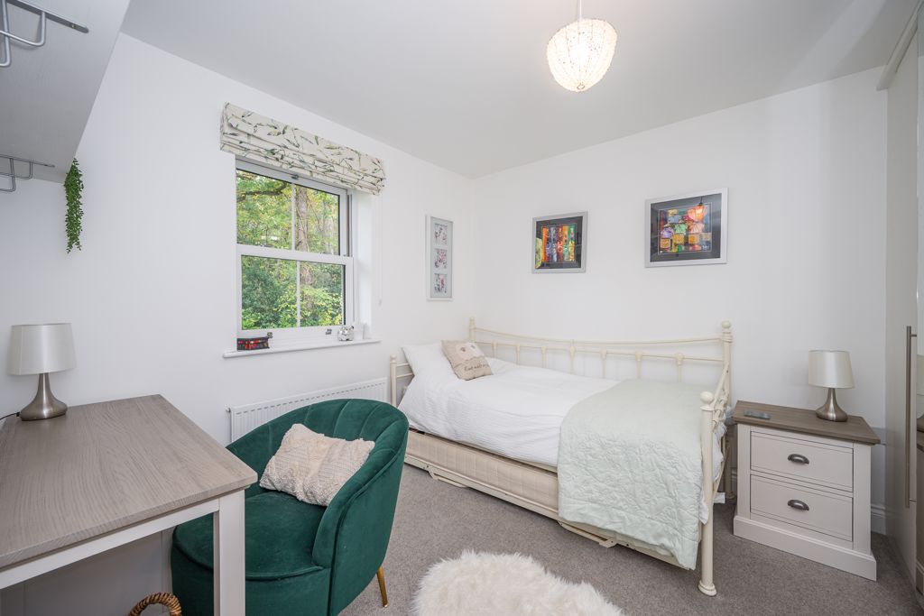 Bedroom- click for photo gallery